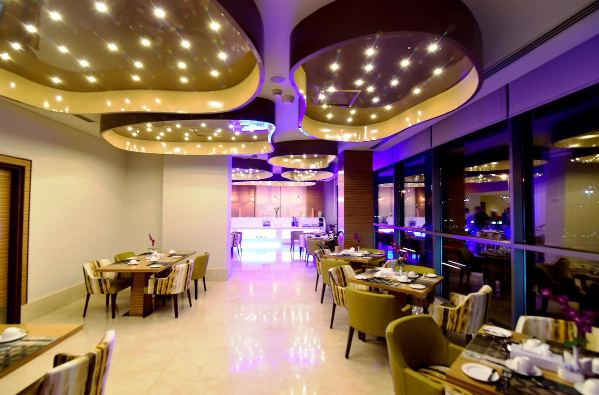 رستوران هتل بست وسترن پلاس پریل کریک